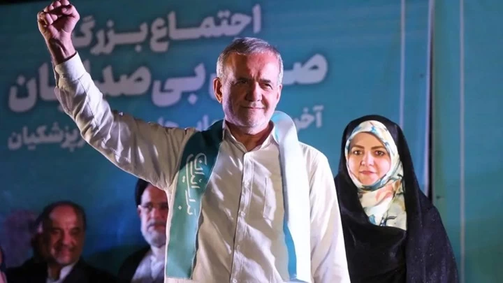 ইরানের নতুন প্রেসিডেন্টের শপথ আজ