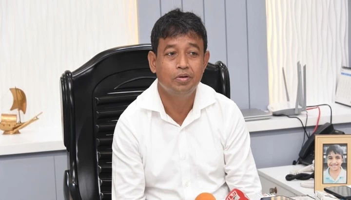 ডিবি থেকে হারুন বদলি