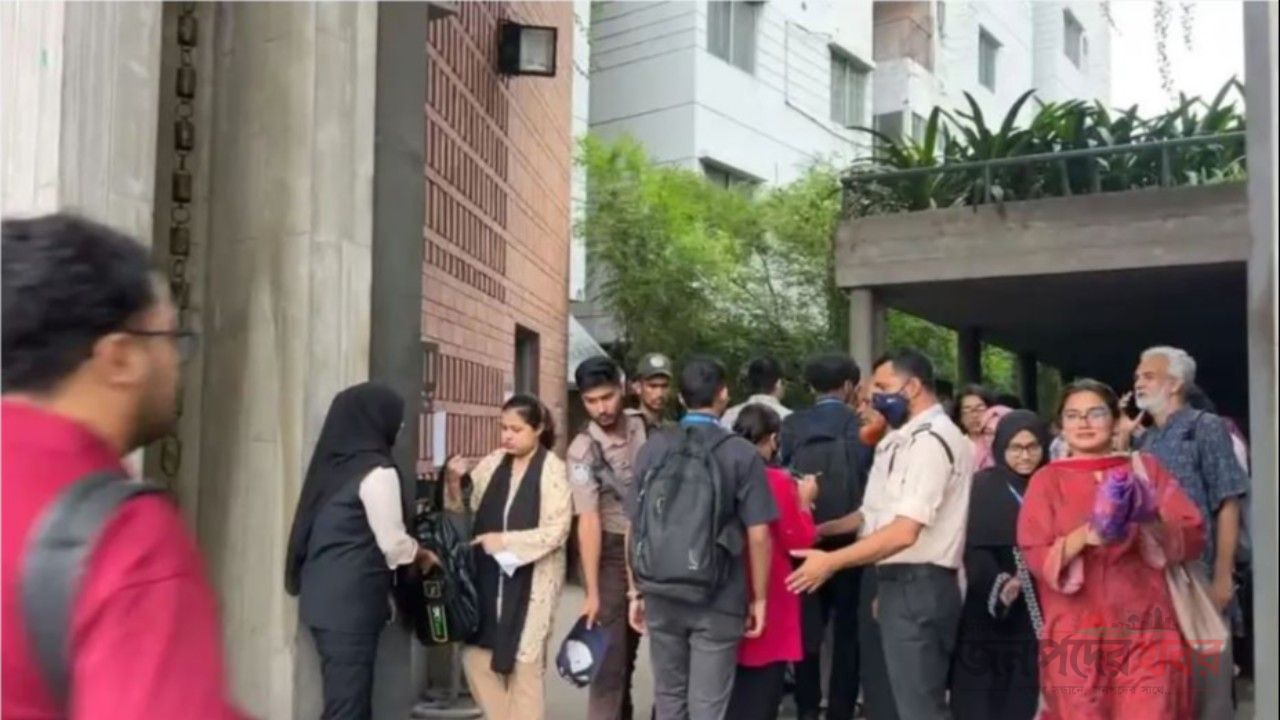 বোমা হামলার হুমকি : ব্র্যাকে তল্লাশি করে প্রবেশ, নিরাপত্তা জোরদার